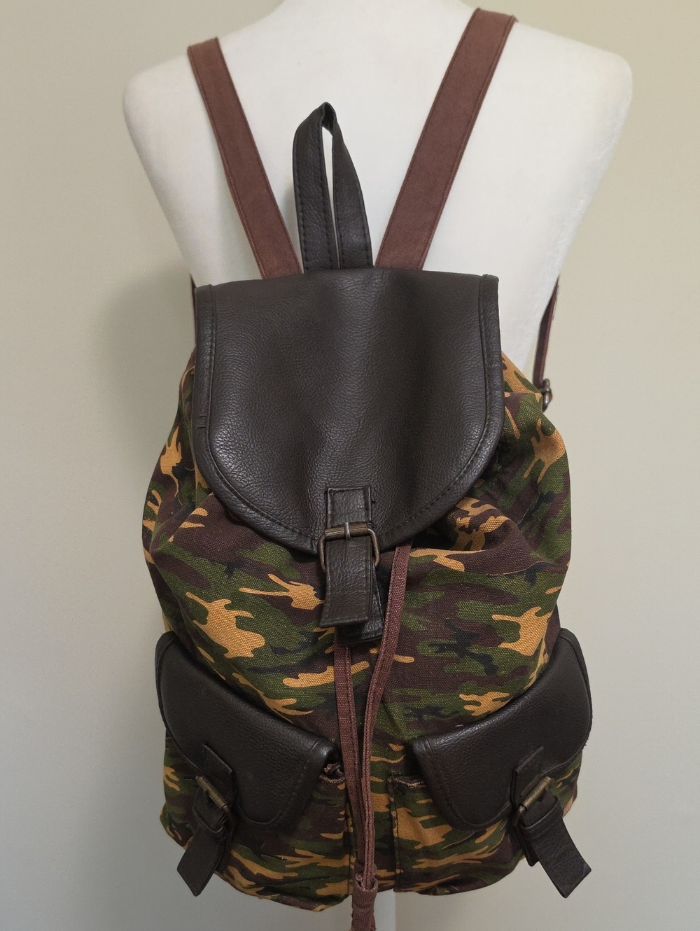 Vintage Casual Camouflage Canvas Backpack • Brown Faux Leather Trim Daypack